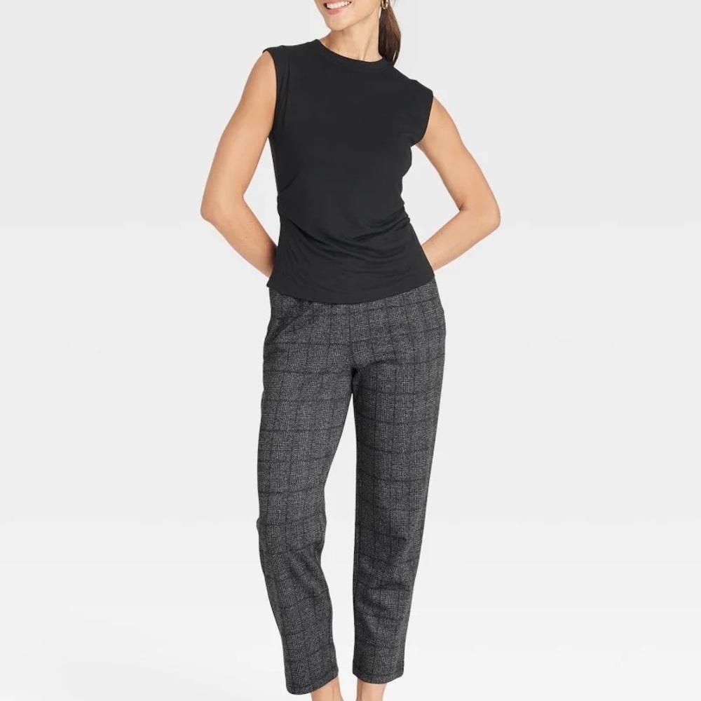 Women’s high-rise tapered ankle knit pull-on pants